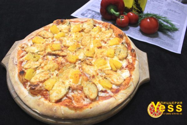 Пицца Гавайская – 490р, томатный соус, моцарелла, куриной филе, ананасы